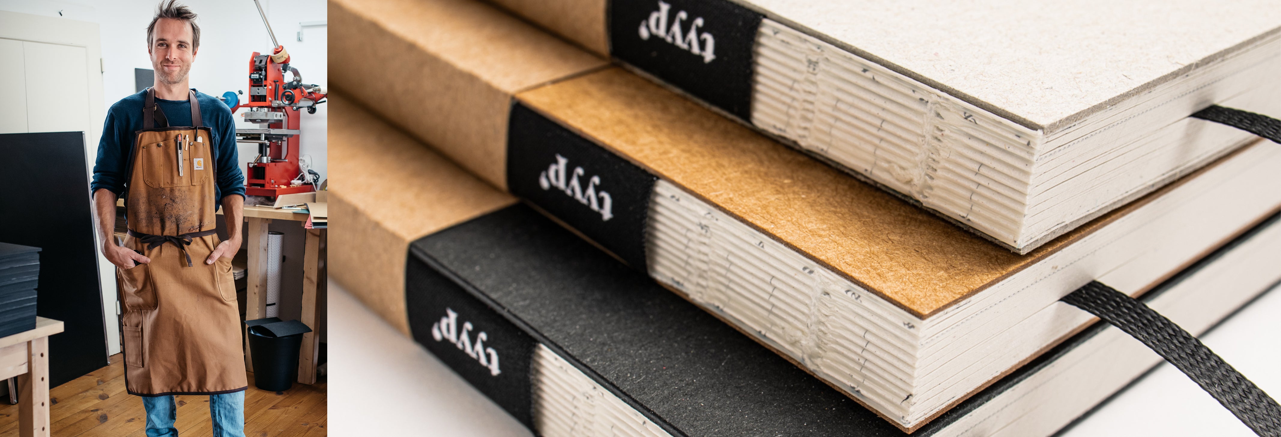 Das Team der Notizbuch-Manufaktur tyyp bei der Produktion 
christoph in der Werkstatt