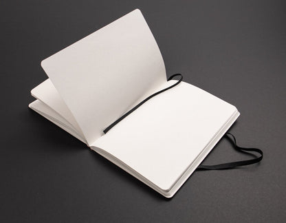 Farbiges Notizbuch A5 – Cover, Gummiband & Lesezeichen farblich abgestimmt - tyyp