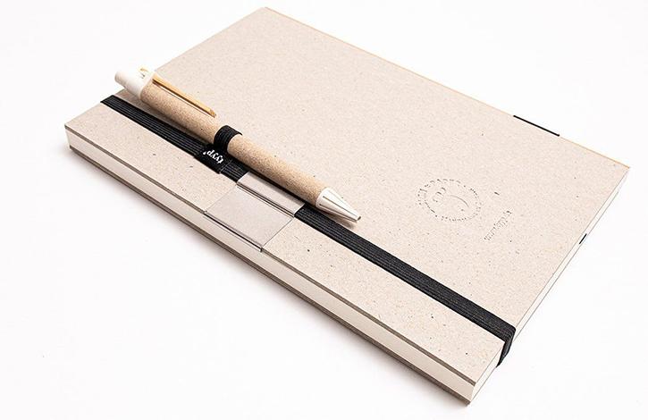 Pen holder for notebooks with rubber band pen loop (pen loop)